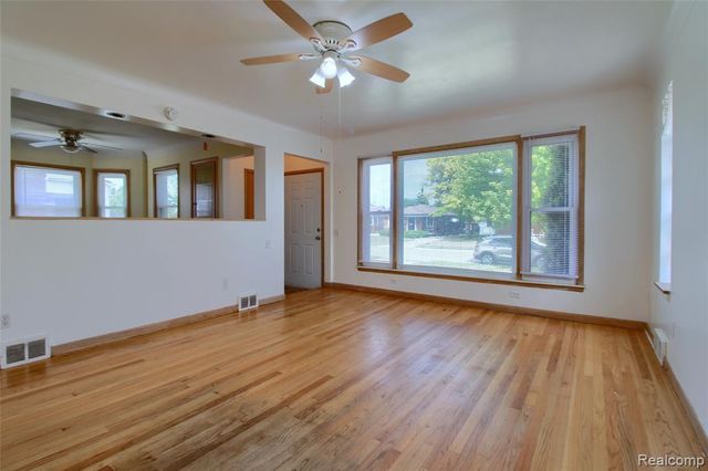 17084 Stricker Avenue, Eastpointe, MI 48021