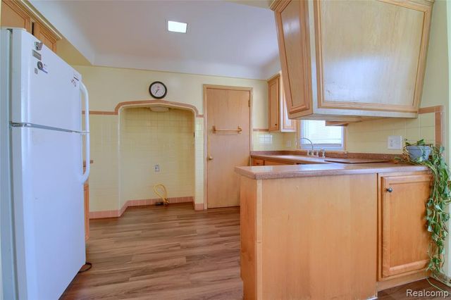 17084 Stricker Avenue, Eastpointe, MI 48021