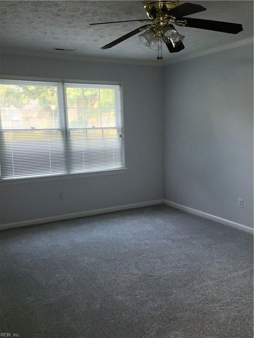 40 Glascow WAY, Hampton, VA 23669