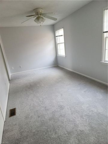 40 Glascow WAY, Hampton, VA 23669