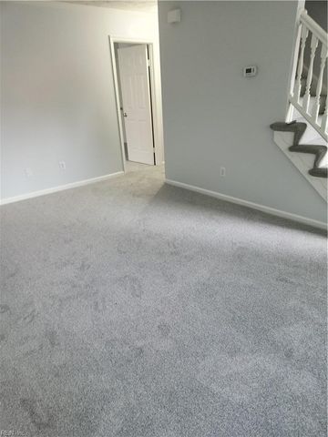 40 Glascow WAY, Hampton, VA 23669