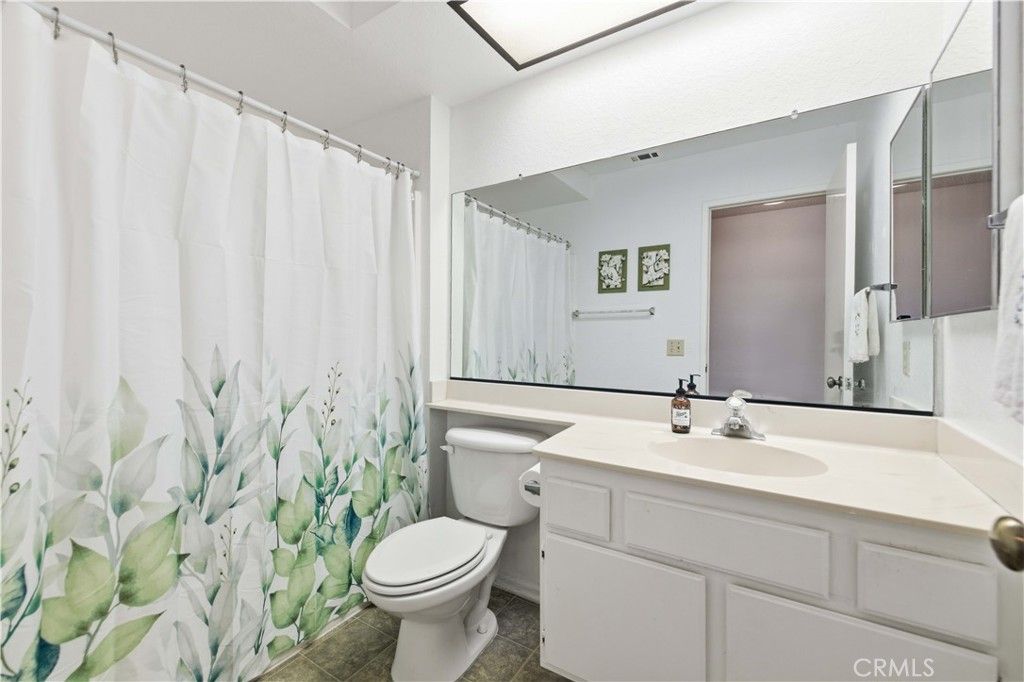 Image 15 of property listing at 3006 Via Primero, Palmdale, CA 93550