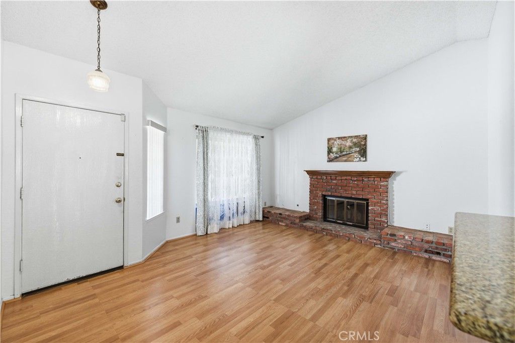 Image 4 of property listing at 3006 Via Primero, Palmdale, CA 93550