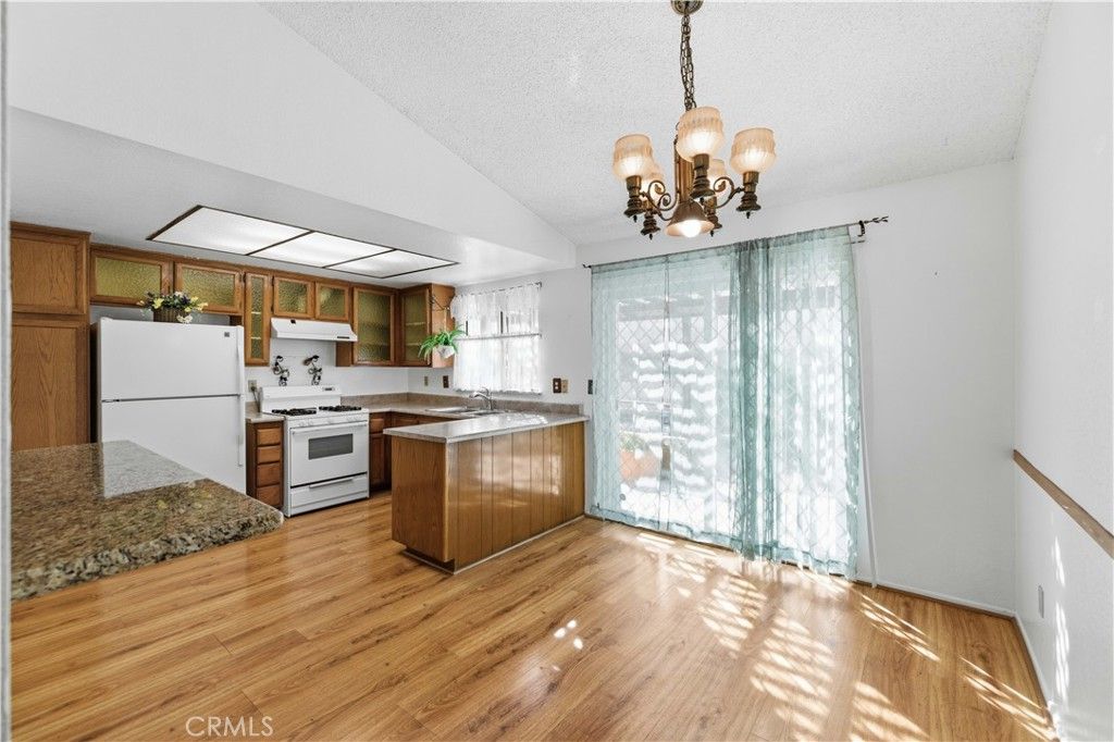 Image 7 of property listing at 3006 Via Primero, Palmdale, CA 93550