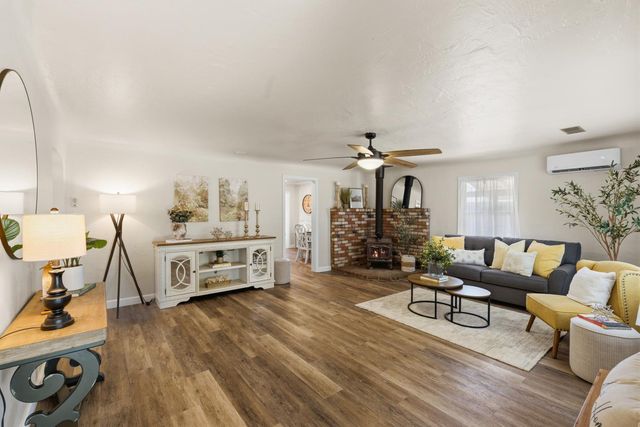 4866 Washington, Salida, CA 95368