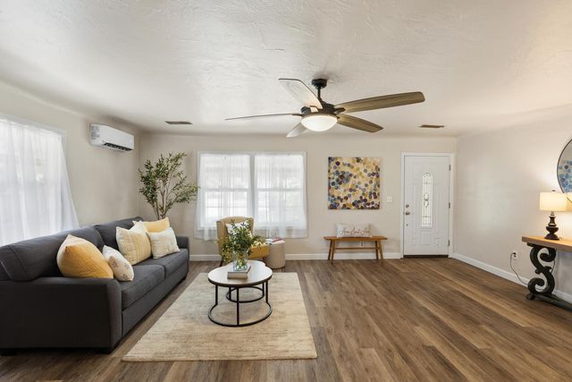 4866 Washington, Salida, CA 95368