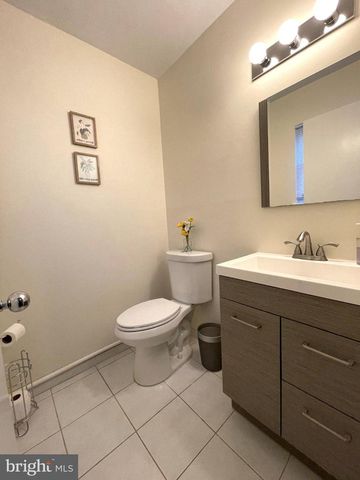 103 ROBERTS LN, Marlton, NJ 08053