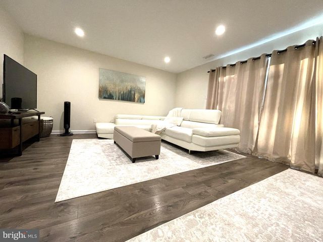 103 ROBERTS LN, Marlton, NJ 08053