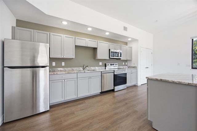 100 N DEWEY STREET, Eustis, FL 32726
