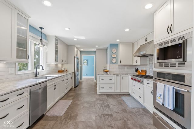 2219 Pebble Beach Drive, Carmel, IN 46032