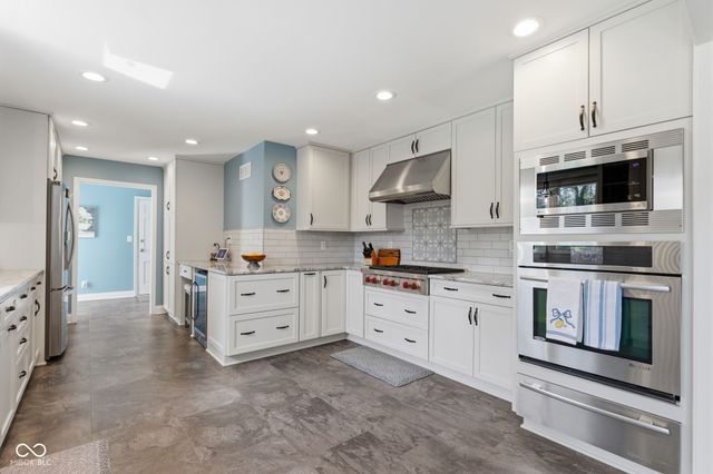 2219 Pebble Beach Drive, Carmel, IN 46032