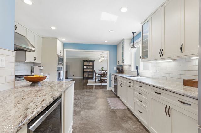 2219 Pebble Beach Drive, Carmel, IN 46032