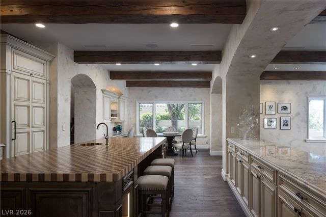 9017 Grove Crest Lane, Las Vegas, NV 89134