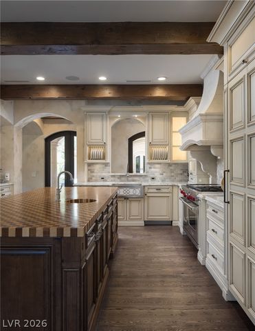 9017 Grove Crest Lane, Las Vegas, NV 89134