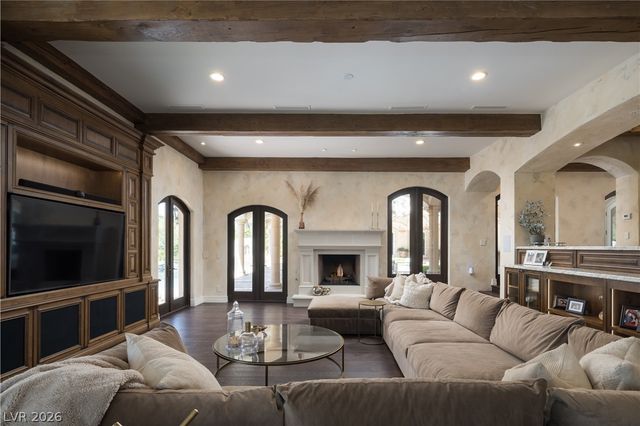 9017 Grove Crest Lane, Las Vegas, NV 89134