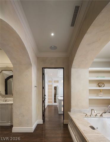 9017 Grove Crest Lane, Las Vegas, NV 89134