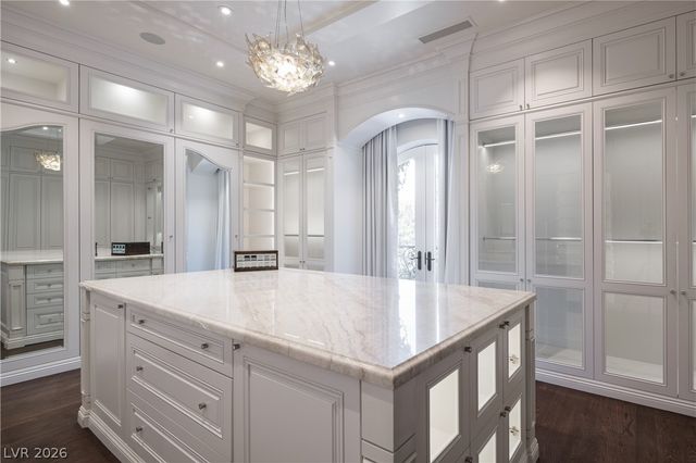 9017 Grove Crest Lane, Las Vegas, NV 89134