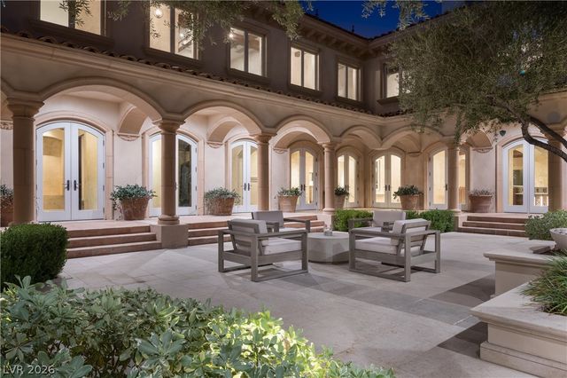 9017 Grove Crest Lane, Las Vegas, NV 89134