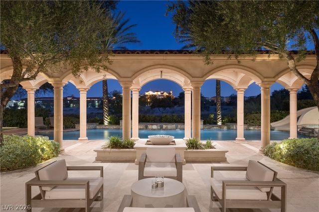 9017 Grove Crest Lane, Las Vegas, NV 89134