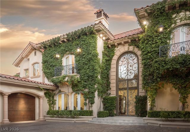 9017 Grove Crest Lane, Las Vegas, NV 89134