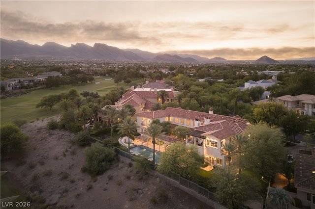 9017 Grove Crest Lane, Las Vegas, NV 89134