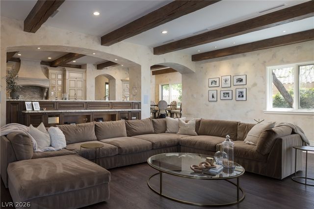 9017 Grove Crest Lane, Las Vegas, NV 89134