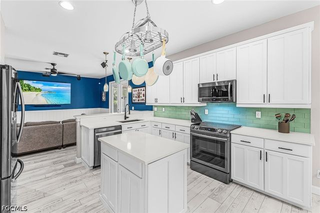 9159 Gladiolus Preserve CIR, Fort Myers, FL 33908