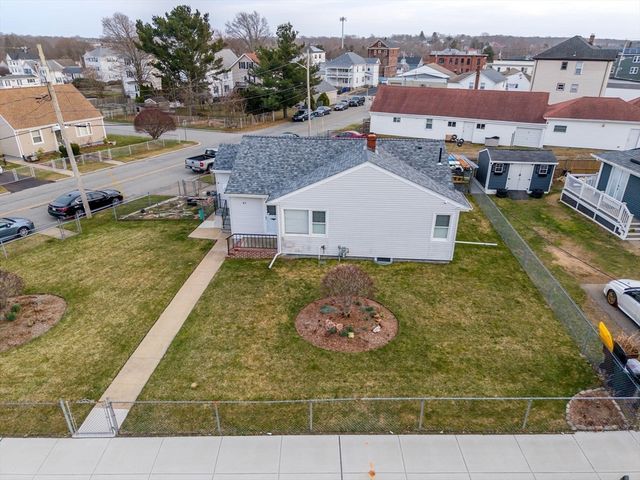 47 Stockton St, Fall River, MA 02721