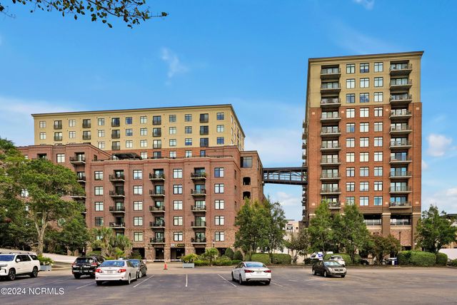 240 N Water Street Apt 853, Wilmington, NC 28401