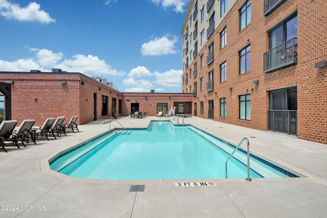 240 N Water Street Apt 853, Wilmington, NC 28401
