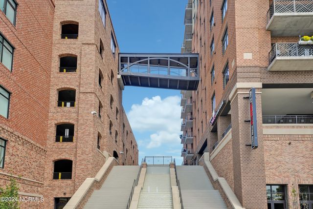 240 N Water Street Apt 853, Wilmington, NC 28401