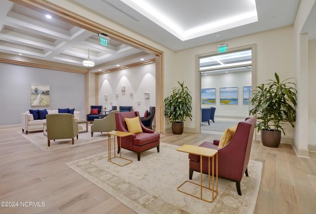 240 N Water Street Apt 853, Wilmington, NC 28401