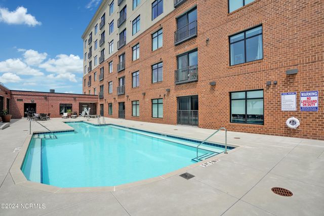 240 N Water Street Apt 853, Wilmington, NC 28401