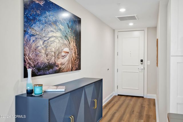 240 N Water Street Apt 853, Wilmington, NC 28401