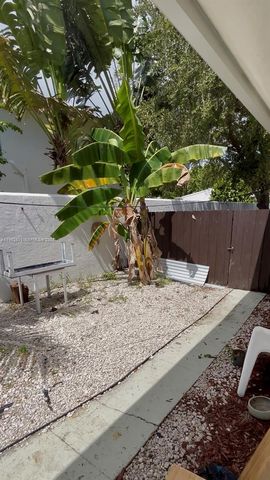 571 NE 67th 1, Miami, FL 33138