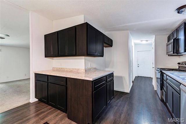 4109 Lakeview Drive, Hillsboro, MO 63050