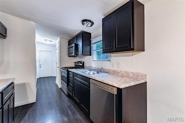 4109 Lakeview Drive, Hillsboro, MO 63050