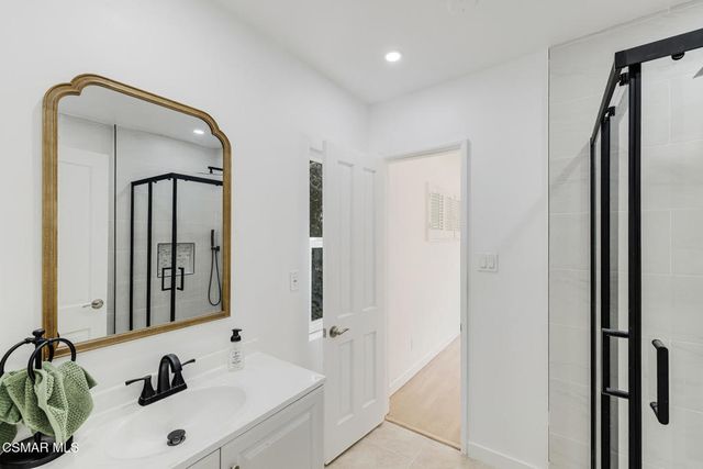 20550 De Forest Street, Woodland Hills, CA 91364