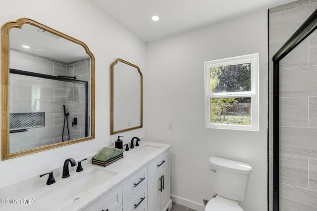 20550 De Forest Street, Woodland Hills, CA 91364