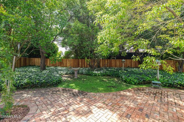 20550 De Forest Street, Woodland Hills, CA 91364