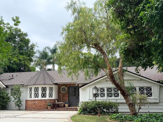 20550 De Forest Street, Woodland Hills, CA 91364
