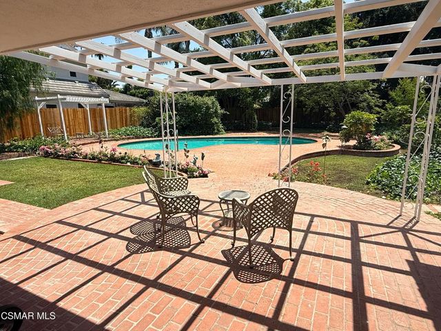 20550 De Forest Street, Woodland Hills, CA 91364