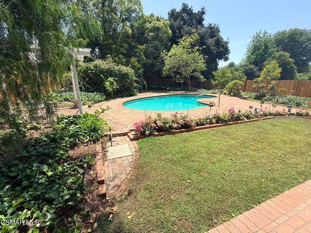 20550 De Forest Street, Woodland Hills, CA 91364
