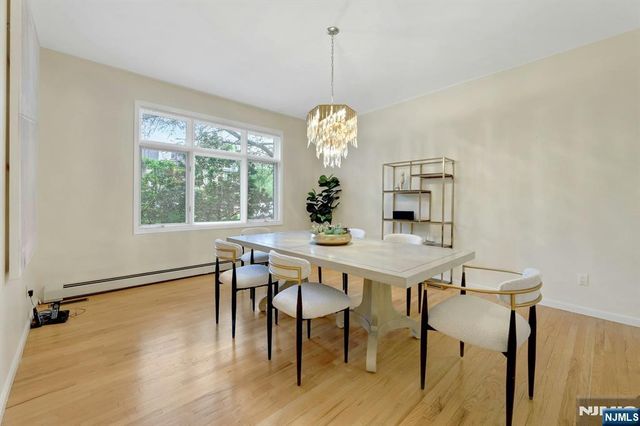 10 Parker Place, Old Tappan, NJ 07675