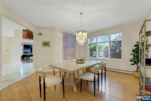 10 Parker Place, Old Tappan, NJ 07675