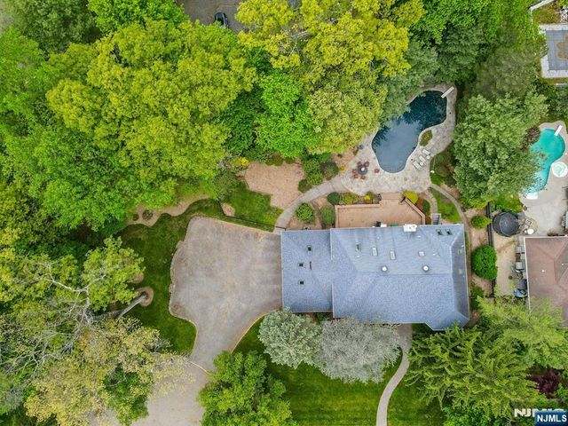 10 Parker Place, Old Tappan, NJ 07675