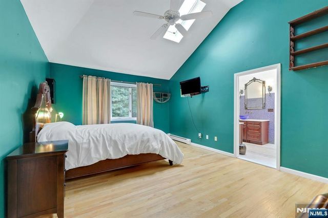 10 Parker Place, Old Tappan, NJ 07675