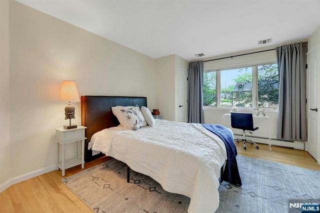 10 Parker Place, Old Tappan, NJ 07675