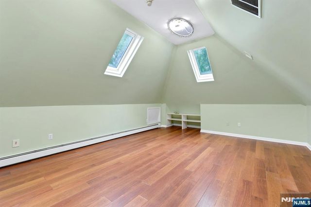 10 Parker Place, Old Tappan, NJ 07675