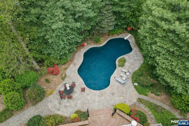 10 Parker Place, Old Tappan, NJ 07675